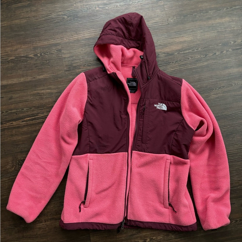 Women’s North Face fleece jacket